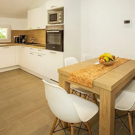 Apartment Mediterraneo Baska (Krk)